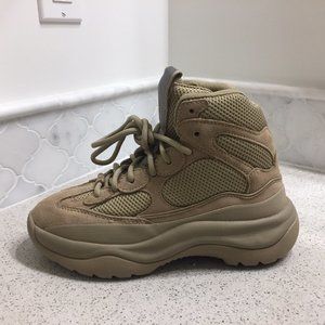 NEW Yeezy Season 7 Desert Boot Taupe size 6.5 USA
